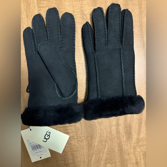 UGG Accessories Nwt Ugg Real Fur Dyed Shearling Sheepskin Spain